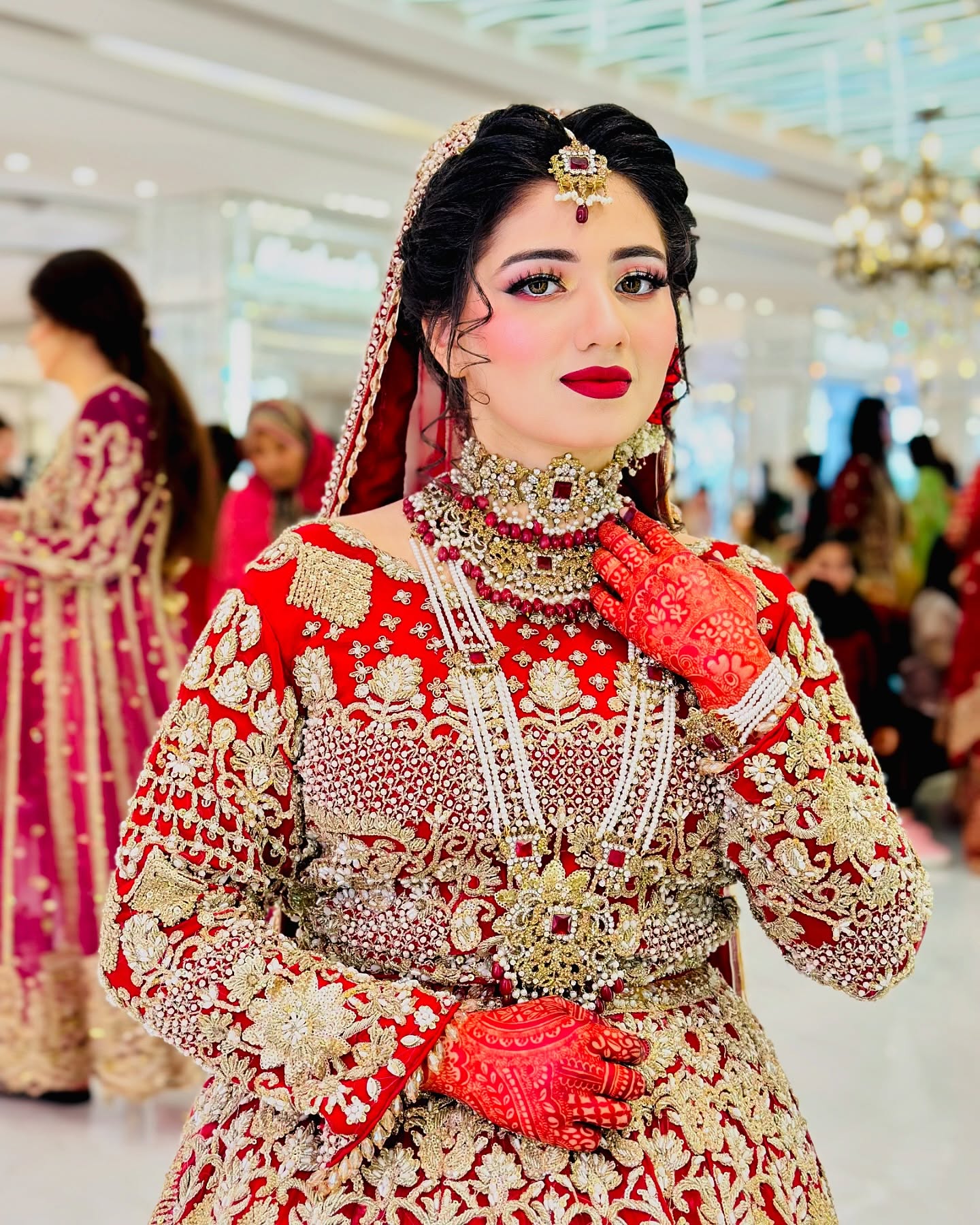 Kashe's Flawless Face Bundle - Includes Foundation, Compact powder & Beauty Blender